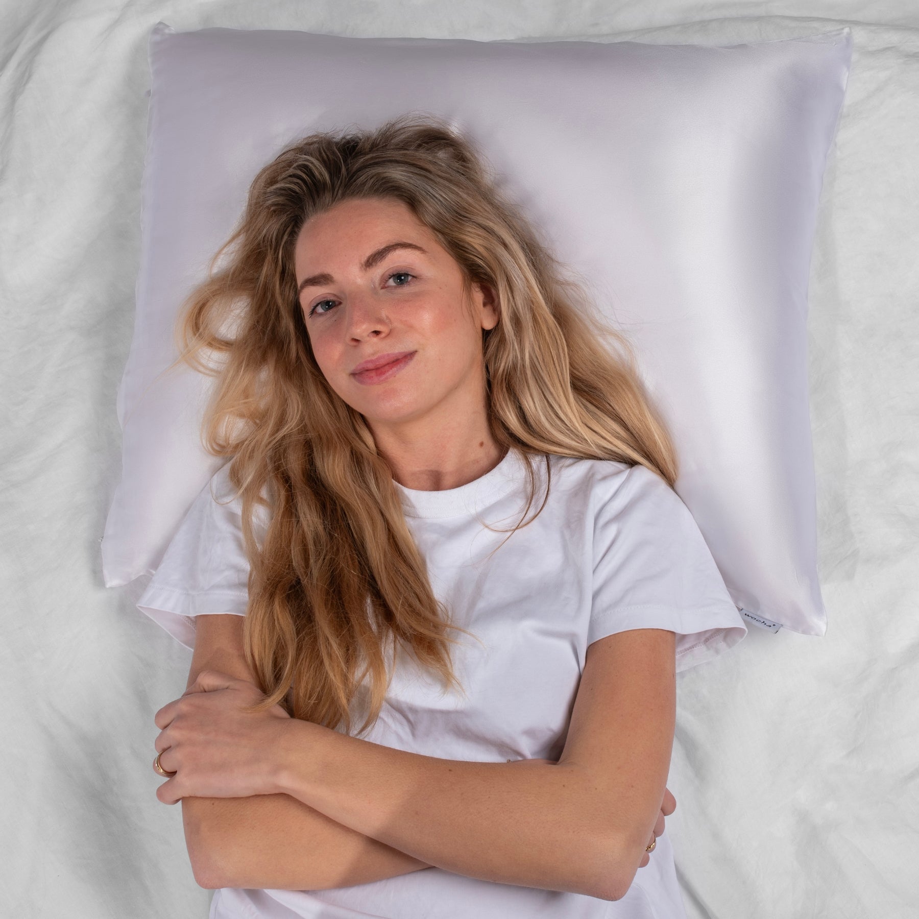 Bundel: Zijden kussensloop wit & Slaapmasker champagne -
Linnen dekbedovertrekken in minimalistisch design – duurzaam en temperatuurregulerend